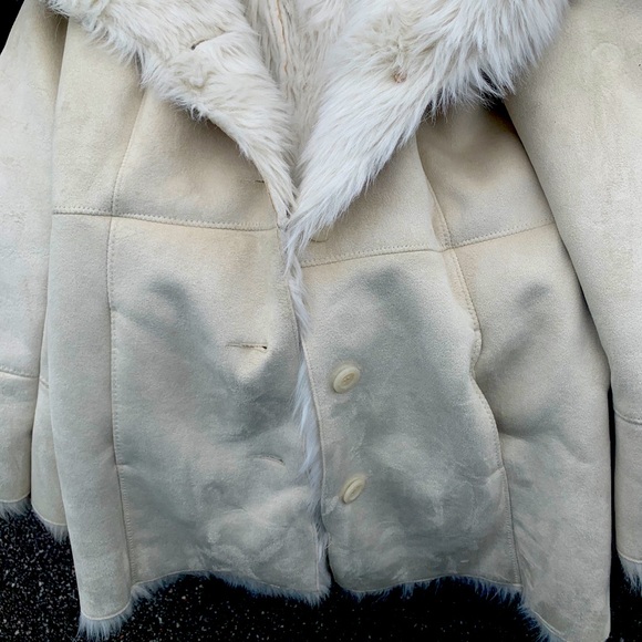 Coat - Picture 1 of 4